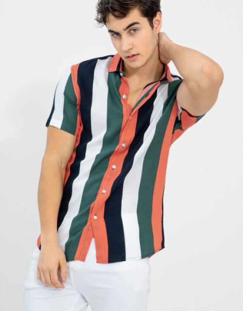 Men Regular Fit Striped Cut Away Collar Casual Shirt