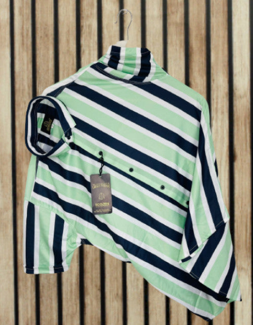 Men Regular Fit Striped Cut Away Collar Casual Shirt